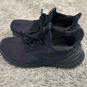 Men’s size 10 Adidas cloud runners